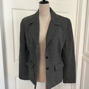 JH Collectibles Women’s Blazer